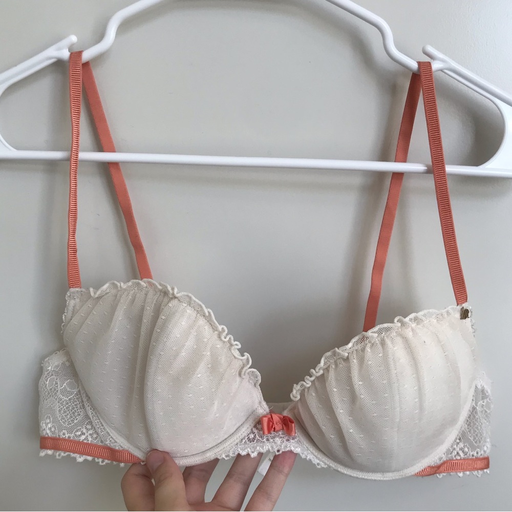 Nina Ricci white vintage lace padded bra💕 - Picture 2 of 5